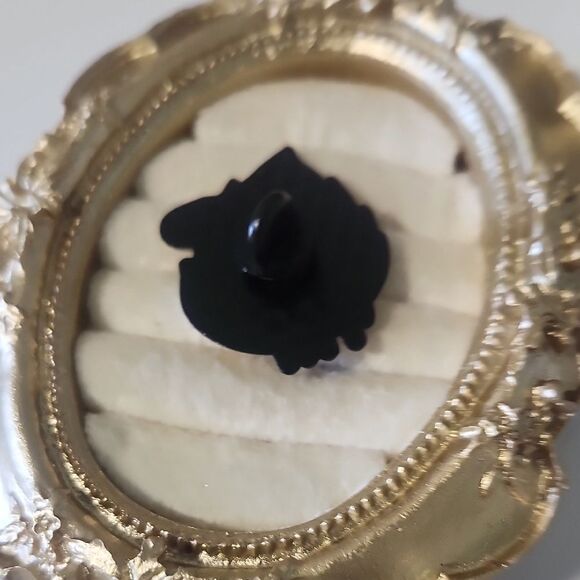 Yellow Orange Cat Enamel Pin - Picture 3 of 4